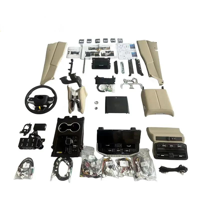 Аксэсуары салона Toyota Land Cruiser LC200 абнавіліся да LC300 