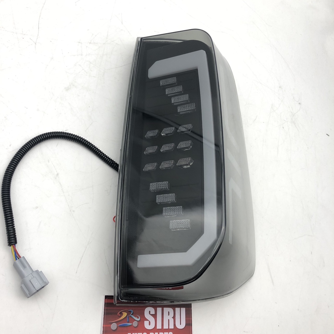 I-Car LED Modified Tail light Rear Turn Signal Indicator I-Lamp Brake Reverse Lights ye-Nissan Navara 2015-2016