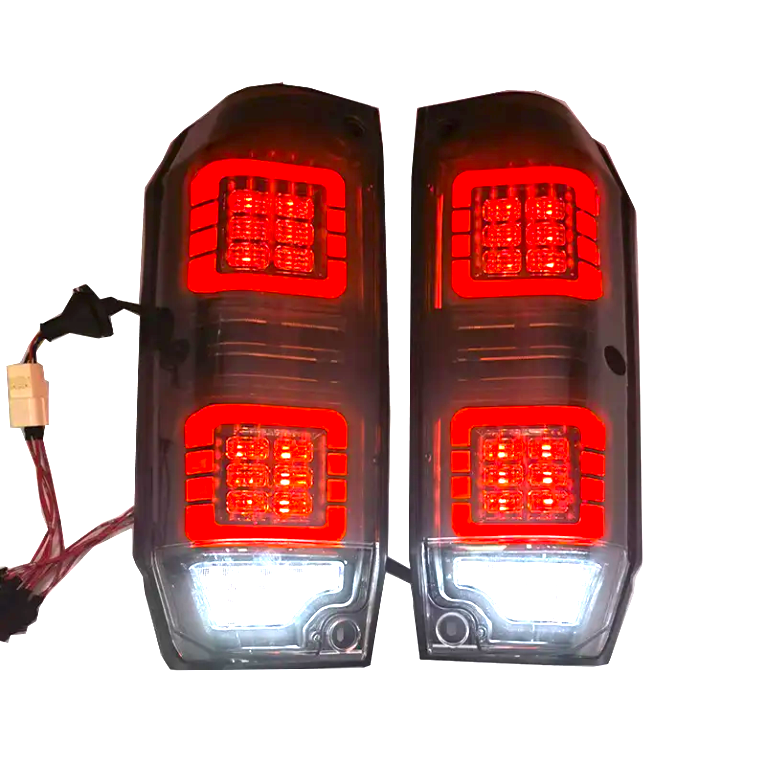 Fanali posteriori a LED modificati per SUV Land Cruiser FJ75 FJ79