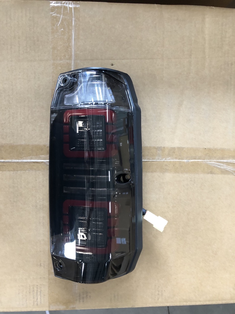 Fanali posteriori a LED modificati per SUV Land Cruiser FJ75 FJ79