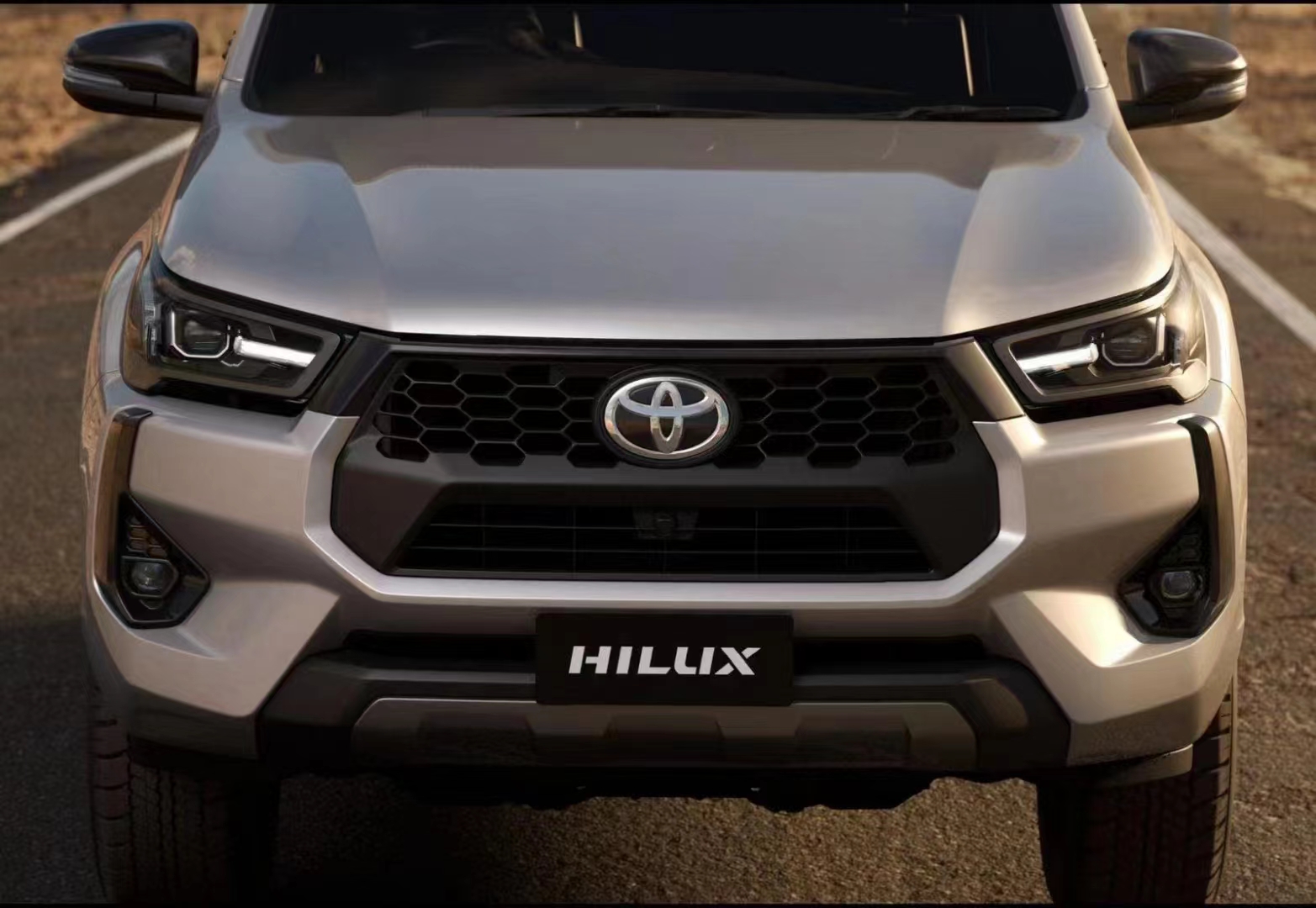 Hilux Rocco ve Revo i&ccedil;in Toyota Yeni 2024 G&ouml;vde Kitleri