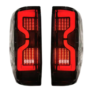 Warshaa Ford Ranger Taillights Ifa Konkolaachisaa Duubaa, Bireeki, Duubatti Deebi'uu, fi Mallattoo Gargalchuu T6 T7 T8