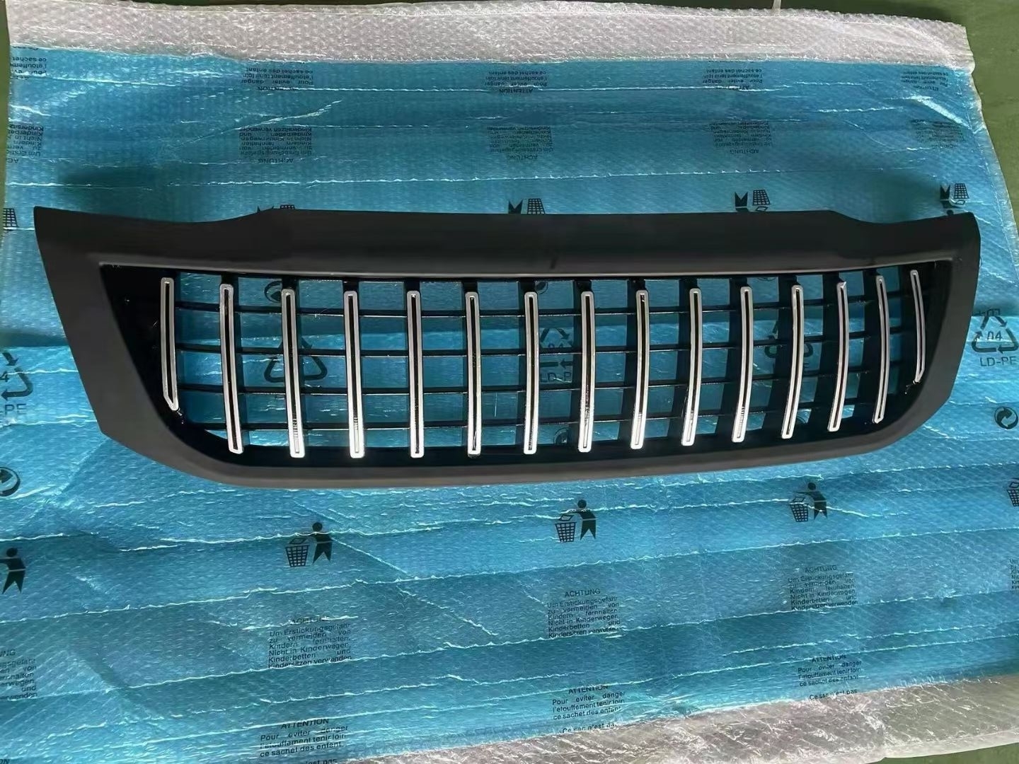 Toyota Hilux Vigo 2012 Modify Benz Style Grille 