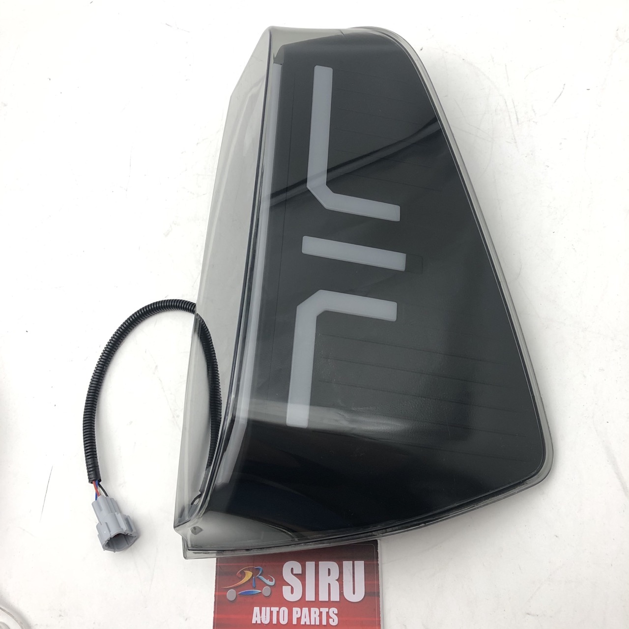 I-Car LED Modified Tail light Rear Turn Signal Indicator I-Lamp Brake Reverse Lights ye-Nissan Navara 2015-2016