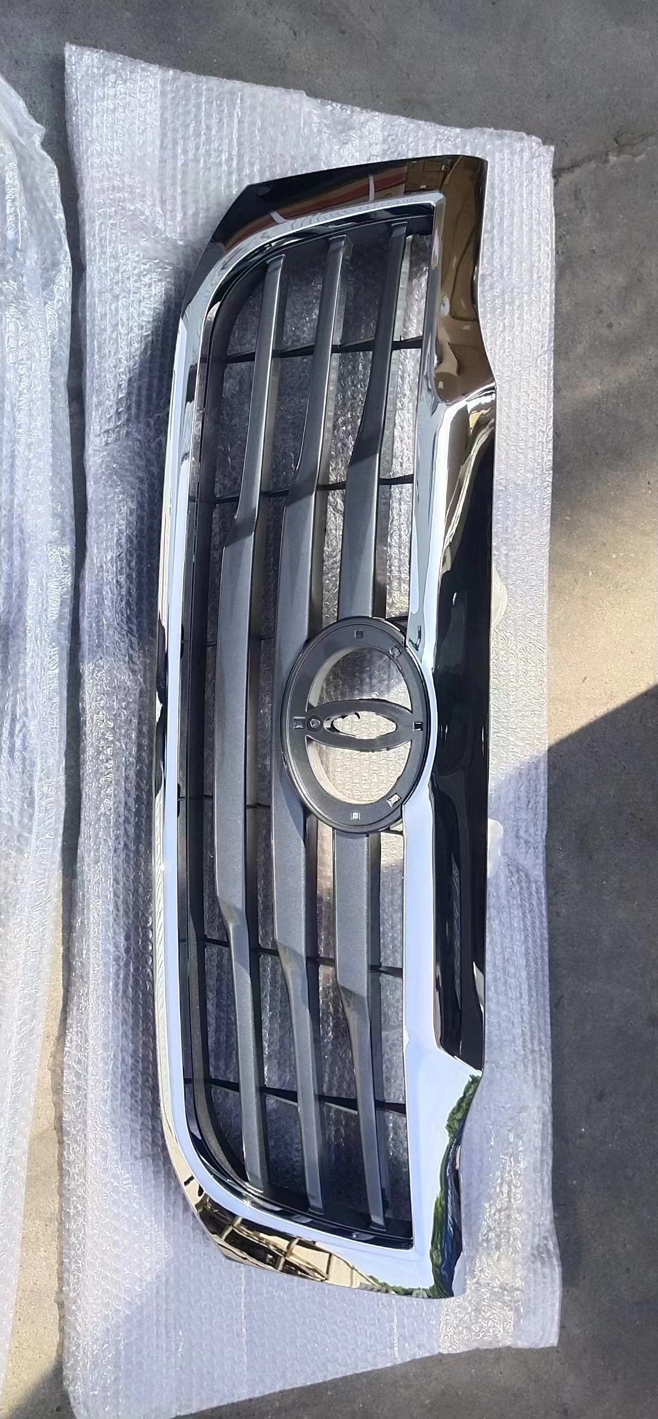Toyota Hilux Vigo 2012 OEM Хагас Chromed Grille 