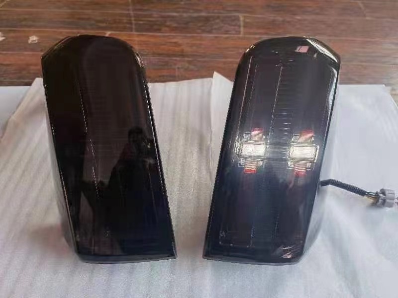 چراغ های عقب اصلاح شده قیمت کارخانه برای پیکاپ میتسوبیشی L200 2015+ 