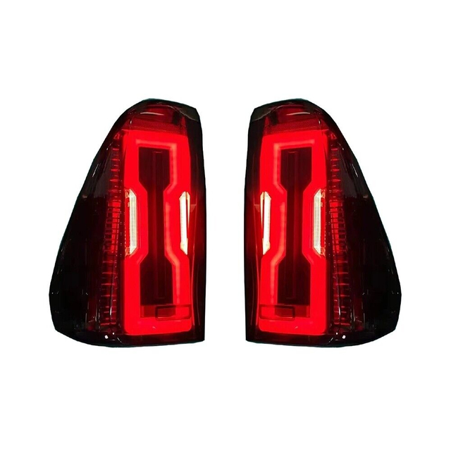 Toyota Hilux Revo 2016 უკანა შუქები მოდიფიცირებულია