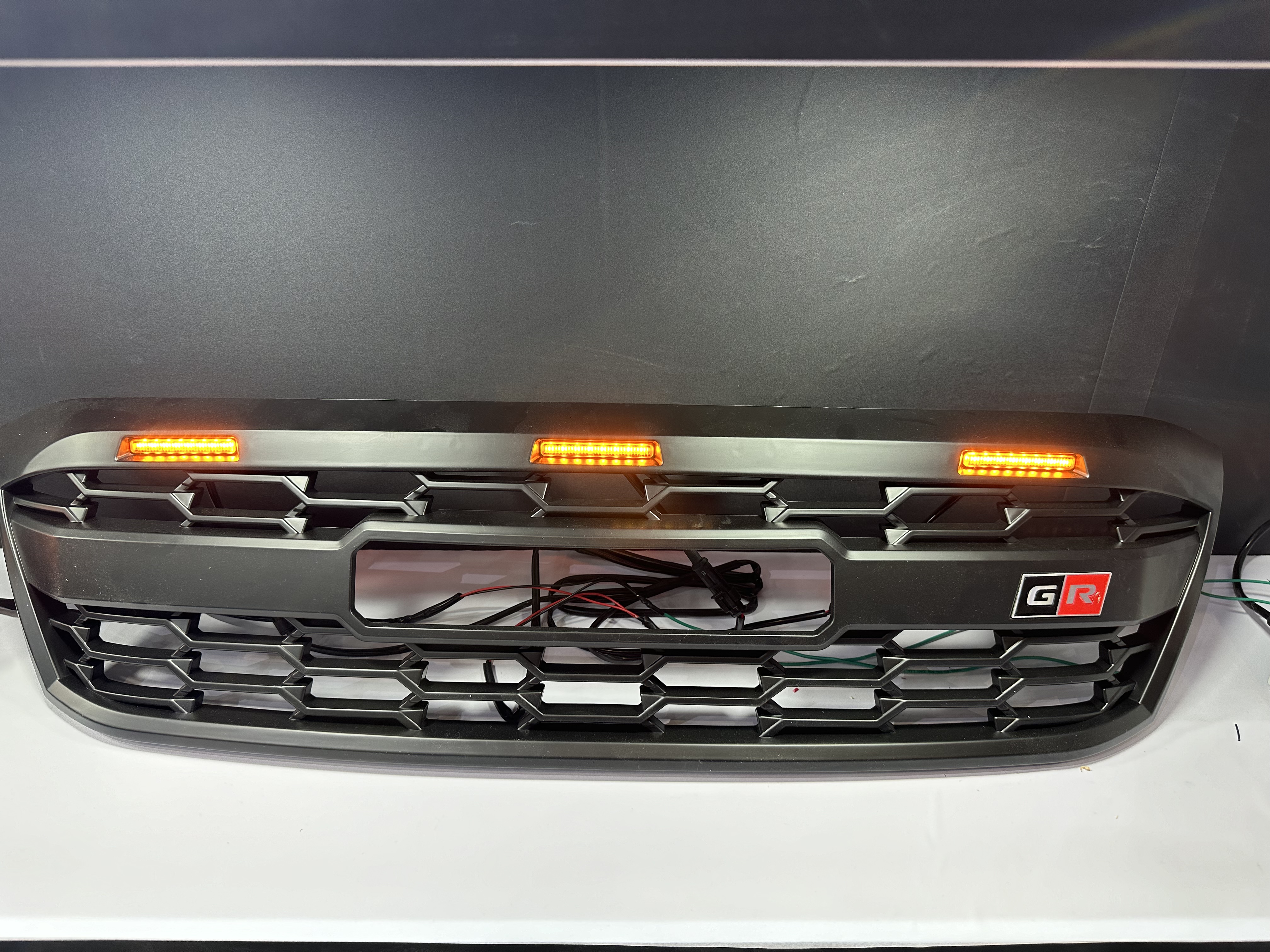 Toyota Hilux Vigo Modify GR Grille 