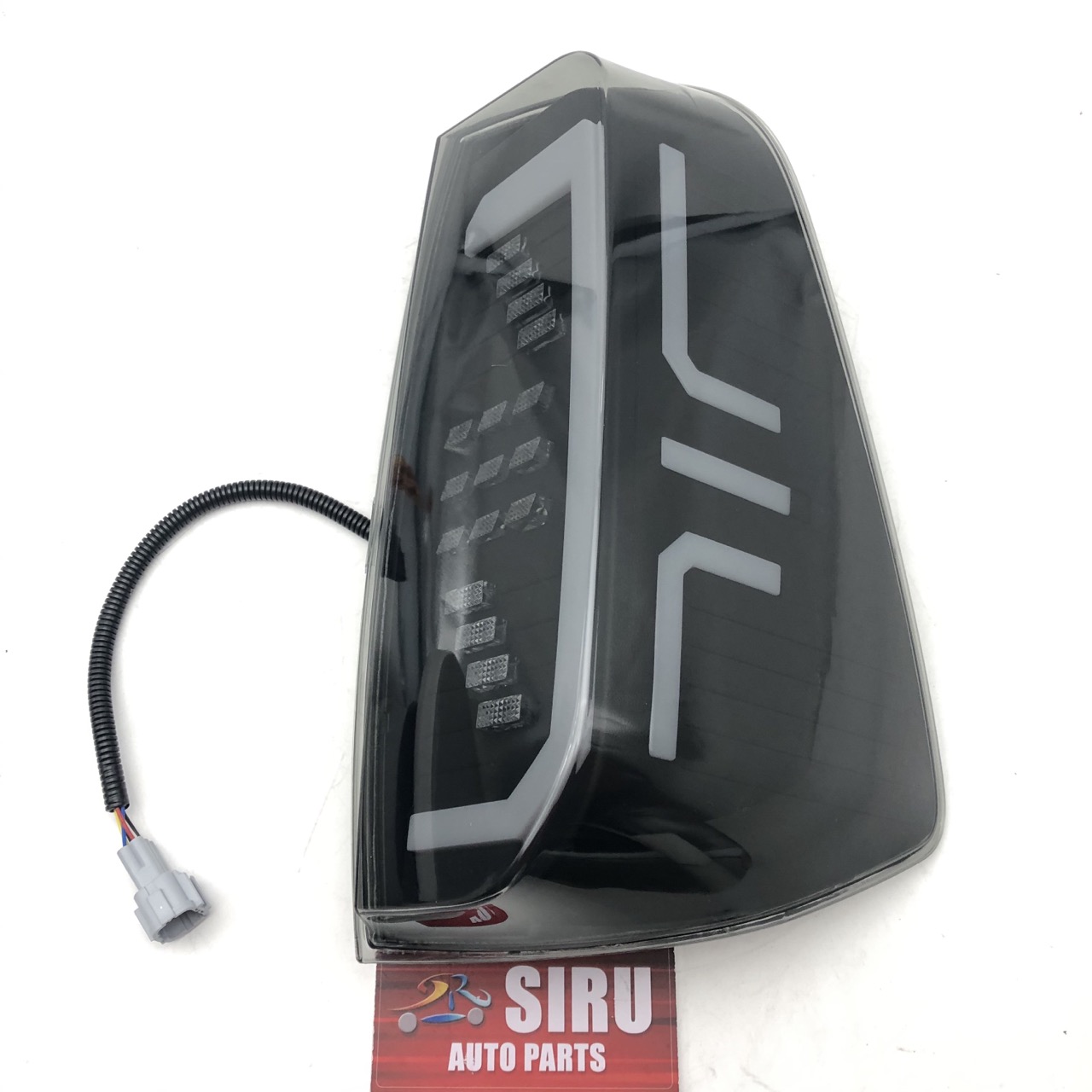 I-Car LED Modified Tail light Rear Turn Signal Indicator I-Lamp Brake Reverse Lights ye-Nissan Navara 2015-2016