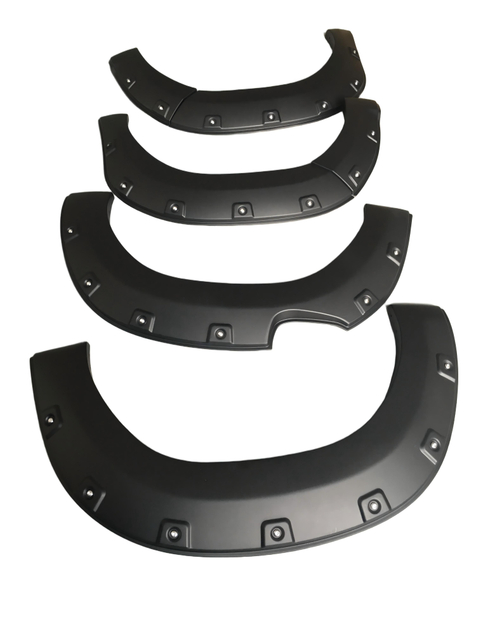 Gemodificeerde spatbordverbreders in klinknagelstijl voor Toyota Hilux 2015+